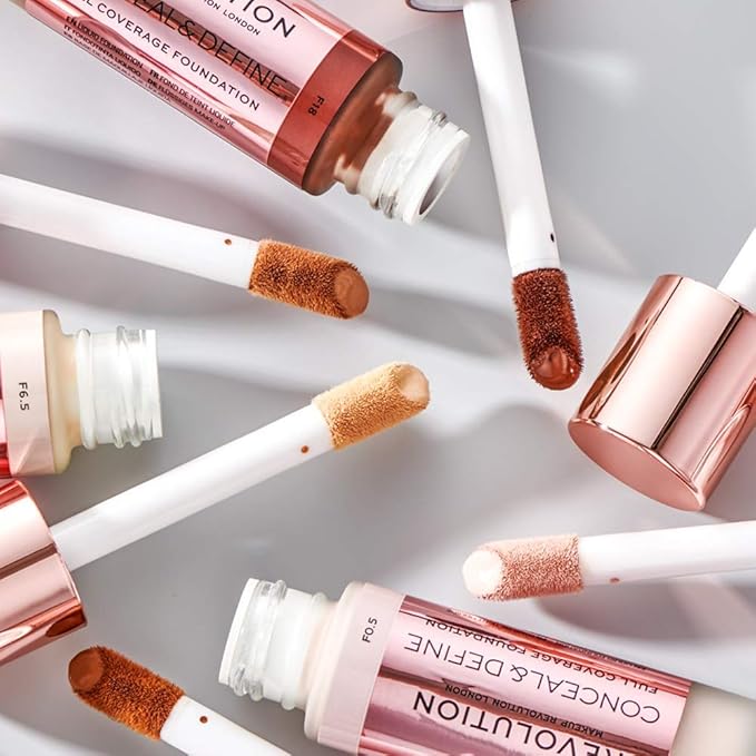 Makeup Revolution Conceal and Hydrate Concealer, Full Coverage & Matte Finish, C5 for Light Skin Tones, Vegan & Cruelty-Free, 0.7 Fl Oz